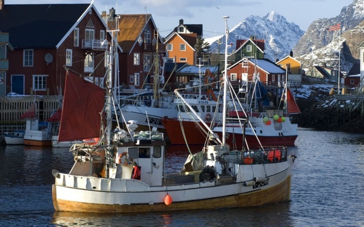 Fiskerne har fått øynene opp for marin forsøpling, men havnene mangler ofte mottakssystemer for fiskerirelatert avfall. Foto: Terje Rakke / nordnorge.com