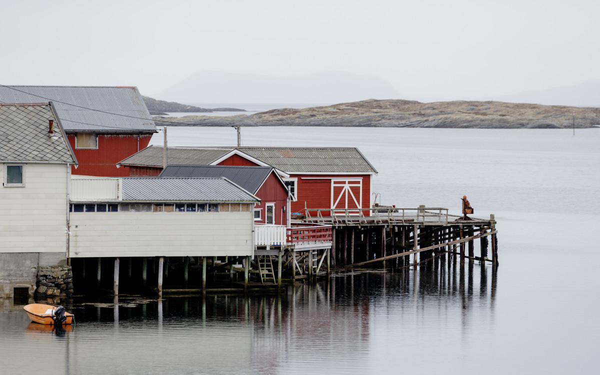 Træna, Norway Træna, photo of houses by the shore