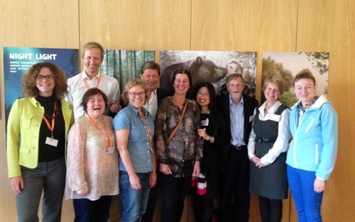 Front from left side: Hin Horau Heemstra, Veronika Trengereid, Lena Mossberg, Dorthe Eide, Young-Sook Lee, Jon Sundbo, Tove Dahl and Olga Høgh-Guldberg. From the back: Esten Skullerud and Einar Lier ...