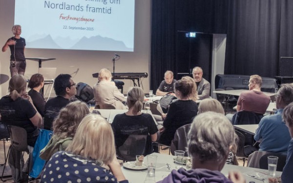Nordlandsforskning om Nordlands framtid - konferansier Iselin Marstrander. Foto: Igor Kostin.